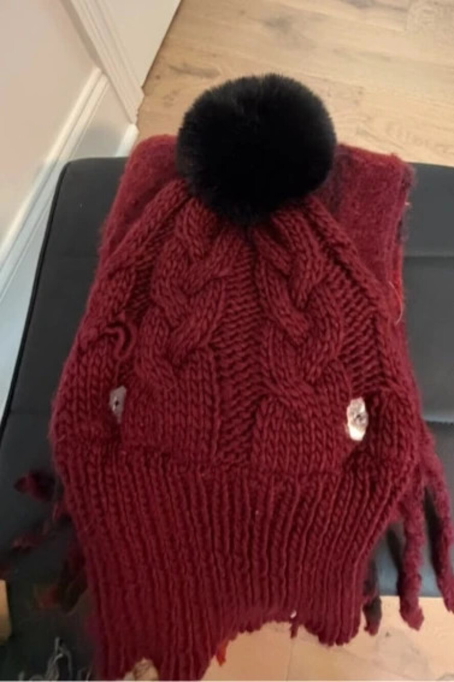 Knit hat and scarf new without tags